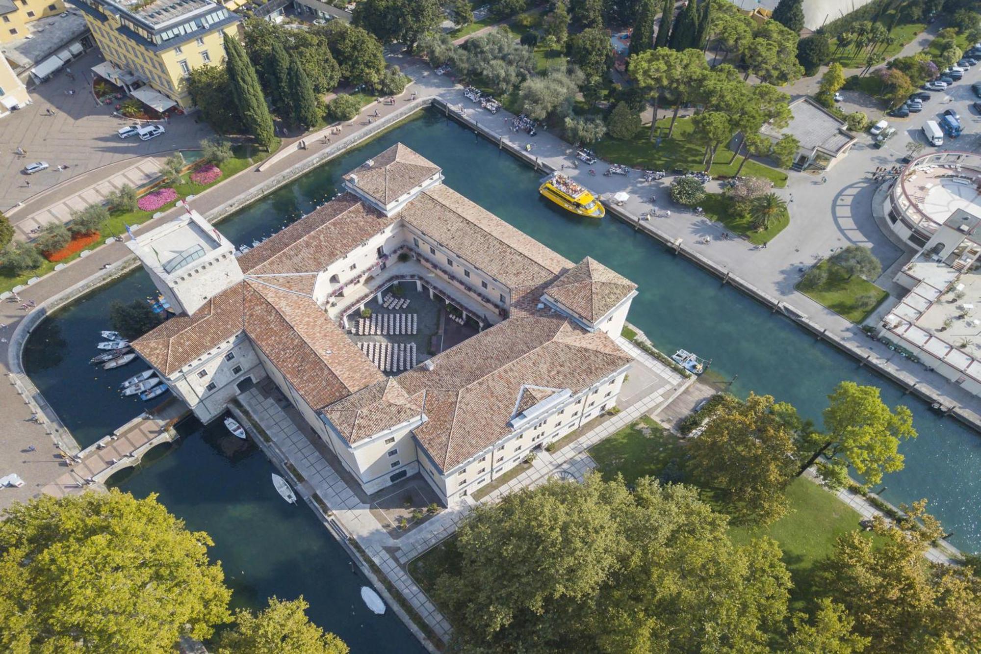 Appartamento Centro Storico Riva - Happy Rentals Εξωτερικό φωτογραφία